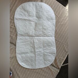 Halo Innovations Bassinet Swivel Sleeper White Waterproof Mattress Pad